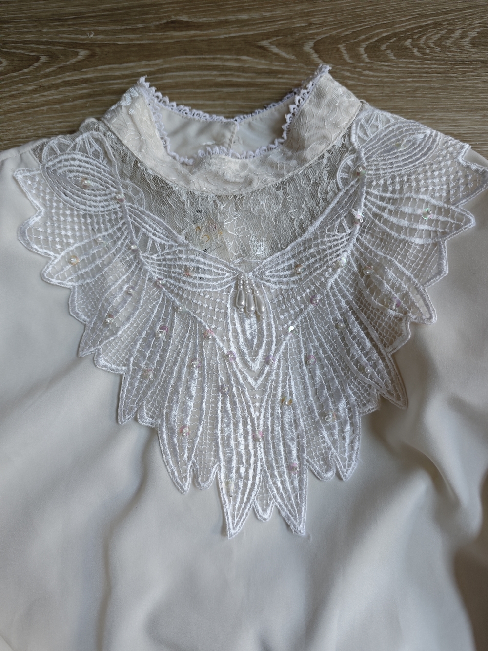 Rare Vintage Victorian style CrossRoads Women's Cream Lace-Detail blouse